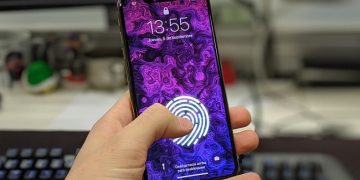 ung dung mo khoa man hinh khong can nut nguon